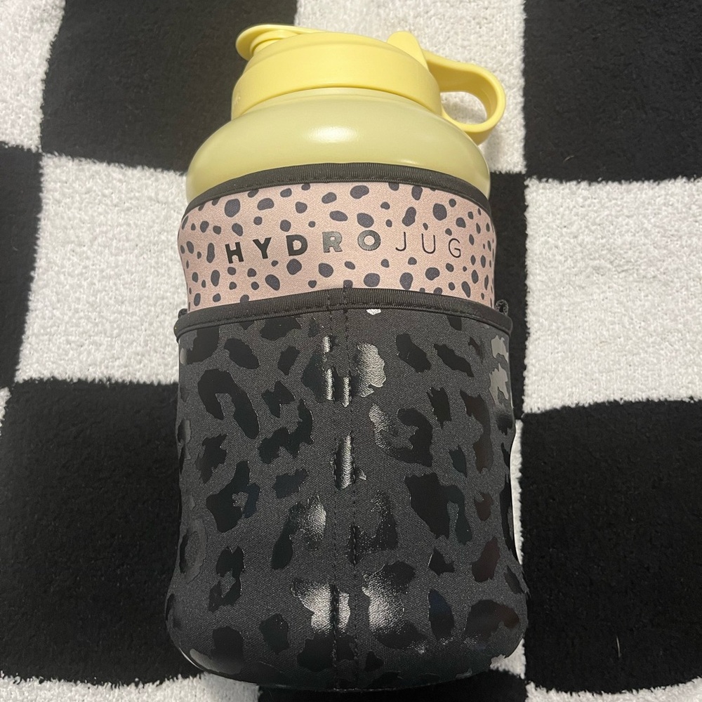 Hydrojug jug and sleeve